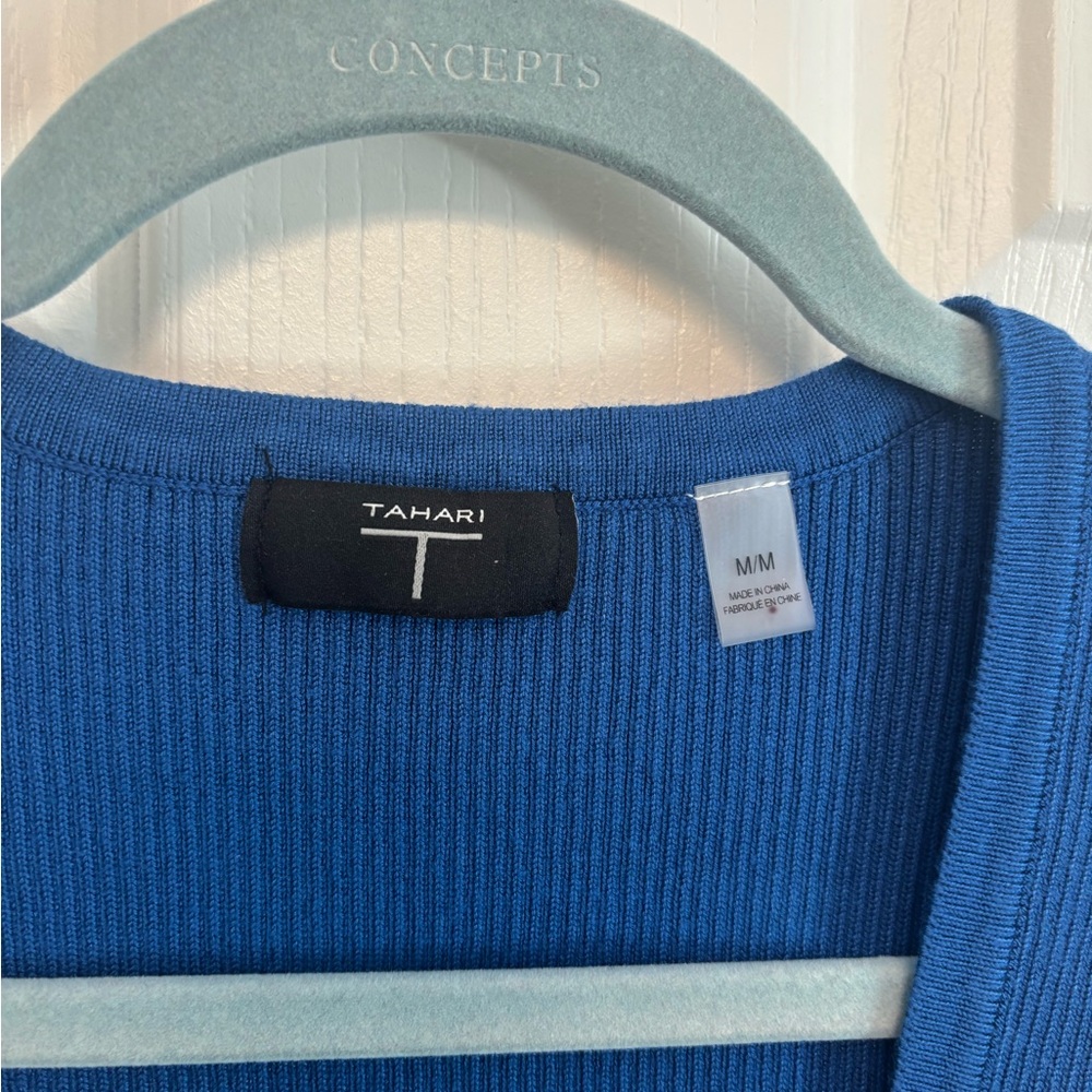 Tahari Royal Blue Ribbed Tank Top. Medium - Picture 2 of 11